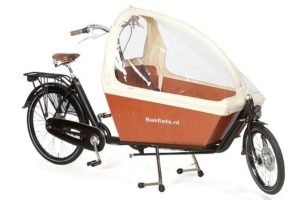 Habillage de pluie crème sur Bakfiets Cargobike long